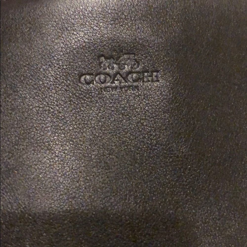 Coach - Picture 2 of 8